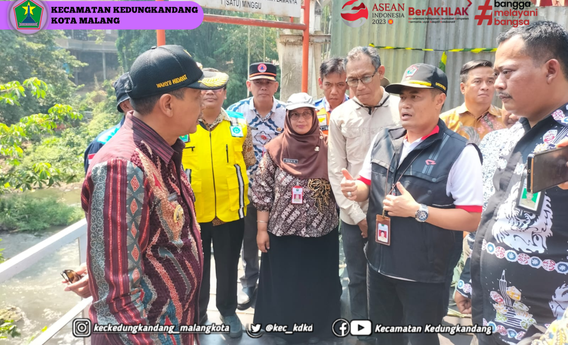 Kunjungan P.J Walikota Malang beserta Jajaran sekaligus mencari solusi terhadap efek negatif dari pembangunan jembatan Lembayung, Kedungkandang, Kota Malang.